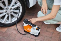 STIHL Akku-Kompressor KOA 20 - mit Akku AS2 & Ladeger&au