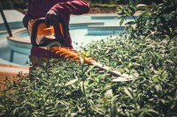 STIHL Akku-Heckenschere HSA 140 T, Schnittlänge 75cm - 