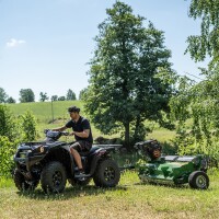 Kellfri Quad-Mulcher mit Klappe und E-Starter, 1,5 m, 15 PS 