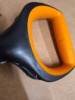Fiskars Schneeschaufel Kunststoff X-Serie 36cm (B-Ware) 4