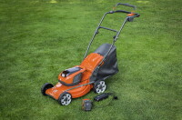 Husqvarna Akku-Rasenmäher LC 137i - inkl. Akku & La